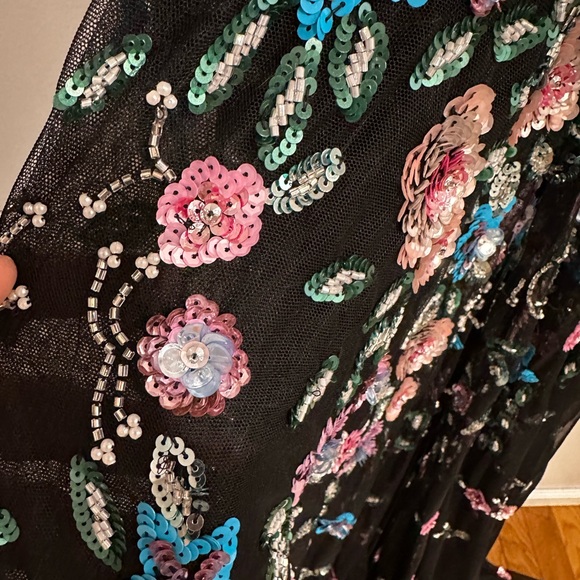 GORGEOUS MAC DUGGAL 3D SEQUIN APPLIQUÉ GOWN NWOT - Picture 8 of 11